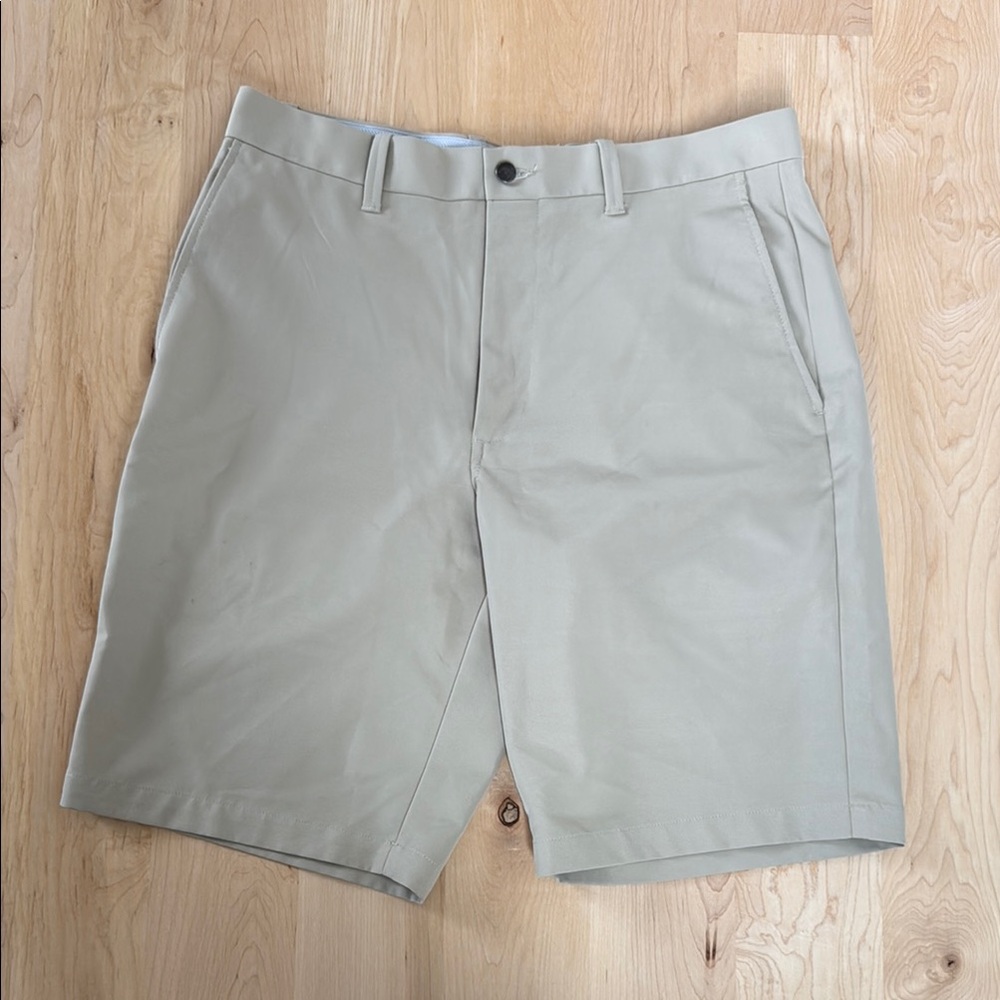 Callaway Tan Flat Front Shorts for Casual Comfort